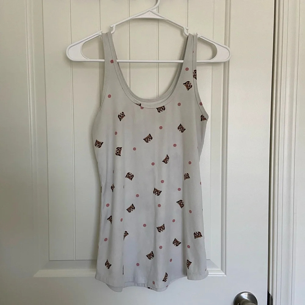 No Boundaries junior’s white cat patterned soft tank‎ top — medium